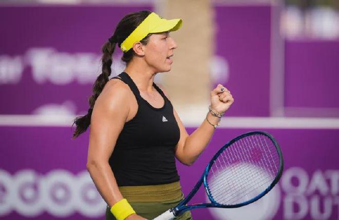 J9- 出色发挥引发热议！，穆古鲁扎在中国队比赛中刷新纪录观众掌声雷动